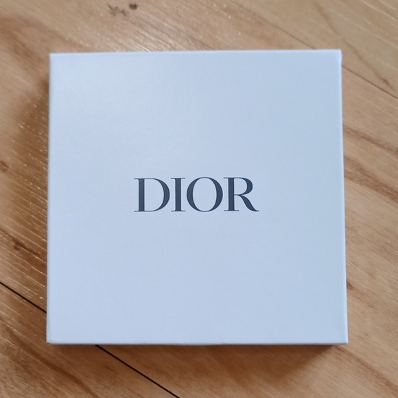 🆕 Christian Dior Compact Mirror for Travel Purse - Picture 4 of 12